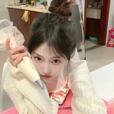 背带短裤丧尸来袭